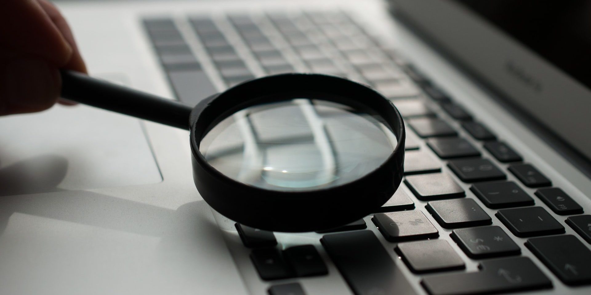 Image of magnifying glass